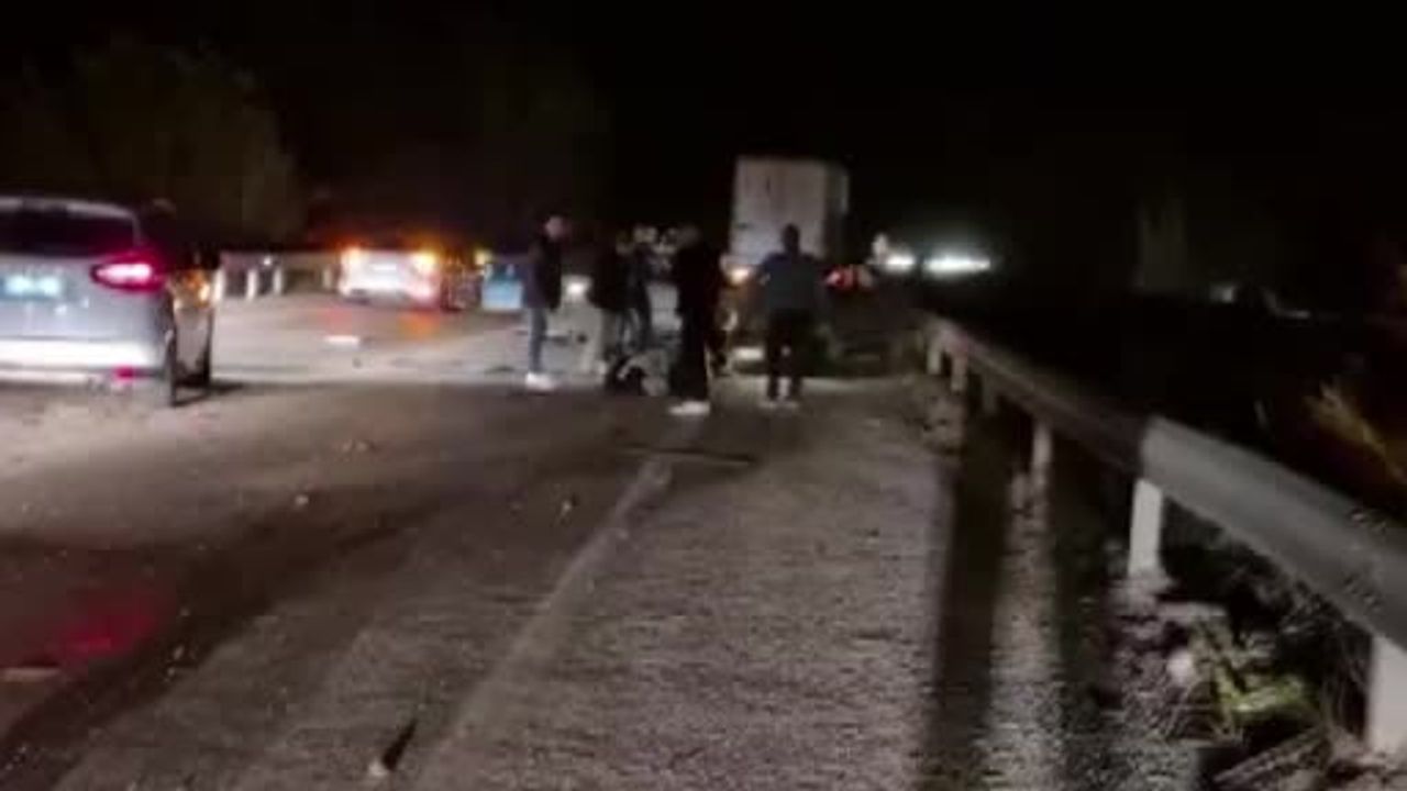 Kadirli'de Otomobil Çarpışması: 1 Ölü, 2 Yaralı