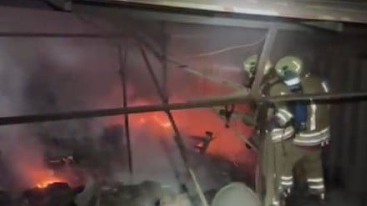 Kahramanmaraş'ta İş Yeri Yangını Kontrol Altına Alındı