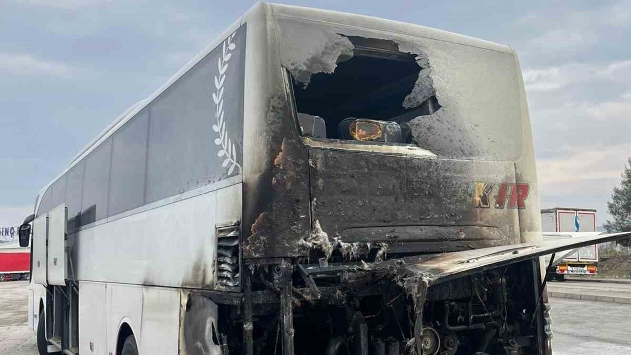 Kahramanmaraş'ta Otobüs Yangını: Can Kaybı Yok Ama Maddi Hasar Var