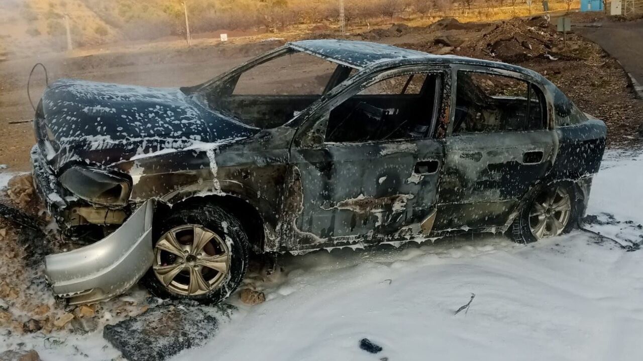 Kahramanmaraş'ta Otomobil Yangını: Araç Hurdaya Döndü