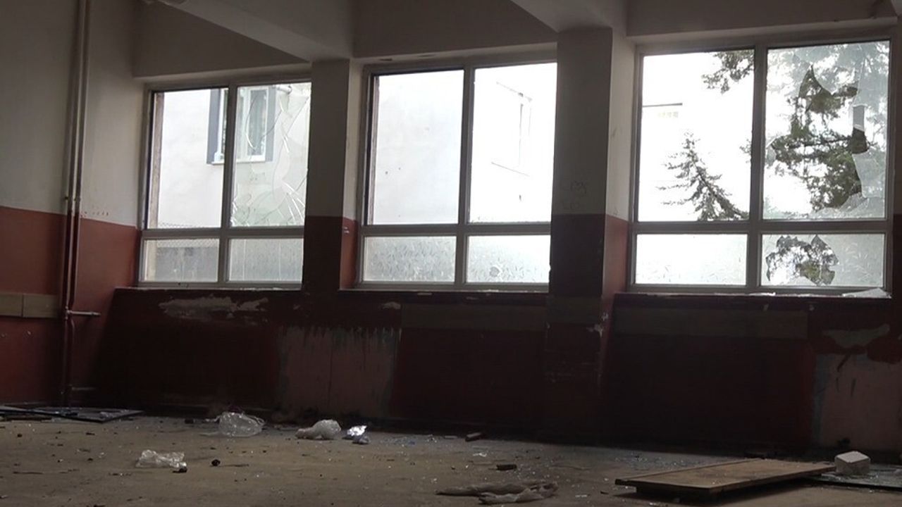 Kahramanmaraş'ta Tehlike Arz Eden Yarım Asırlık Okul