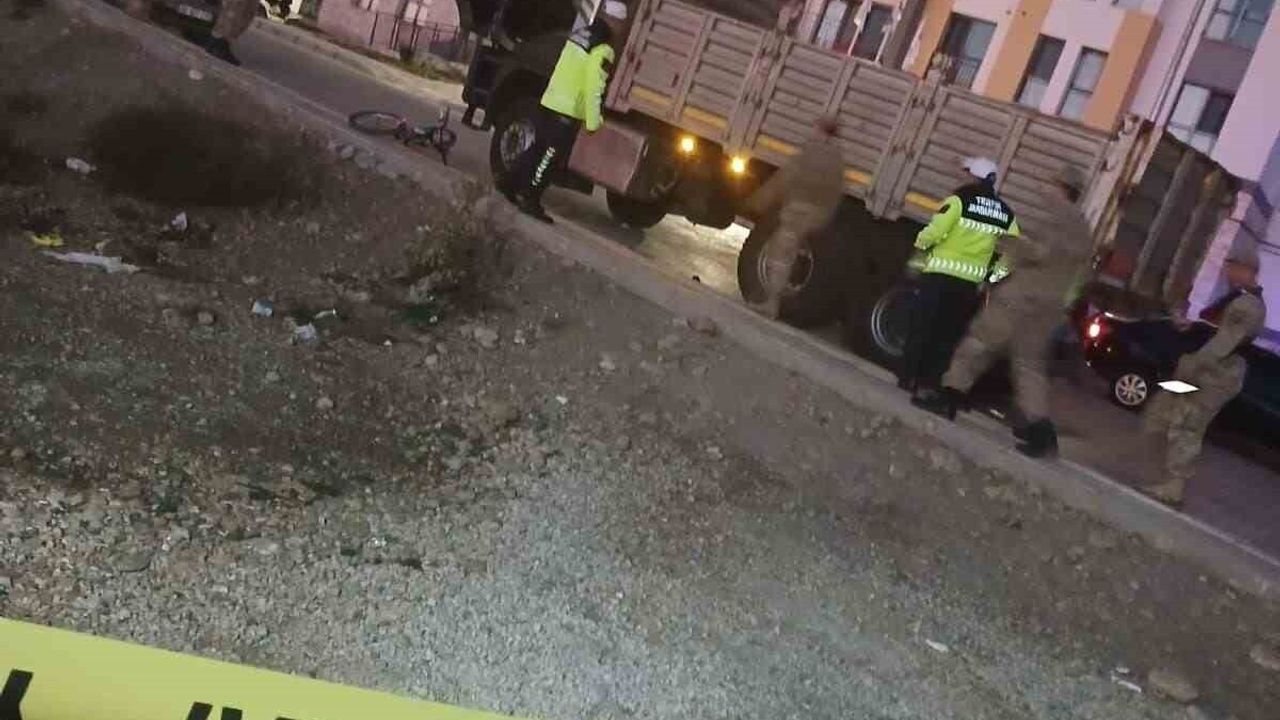 Kamyonun Çarptığı 6 Yaşındaki Bisikletli Çocuk Hayatını Kaybetti