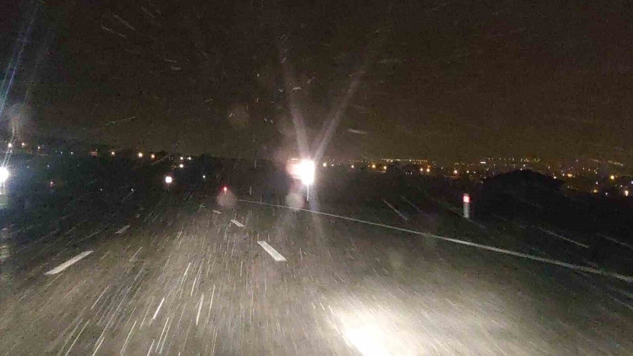 Karabet Geçidi Ulaşıma Kapandı