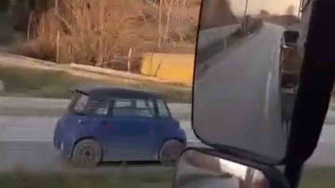 Karabük'te Elektrikli Araç Ters İstikamette İlerledi