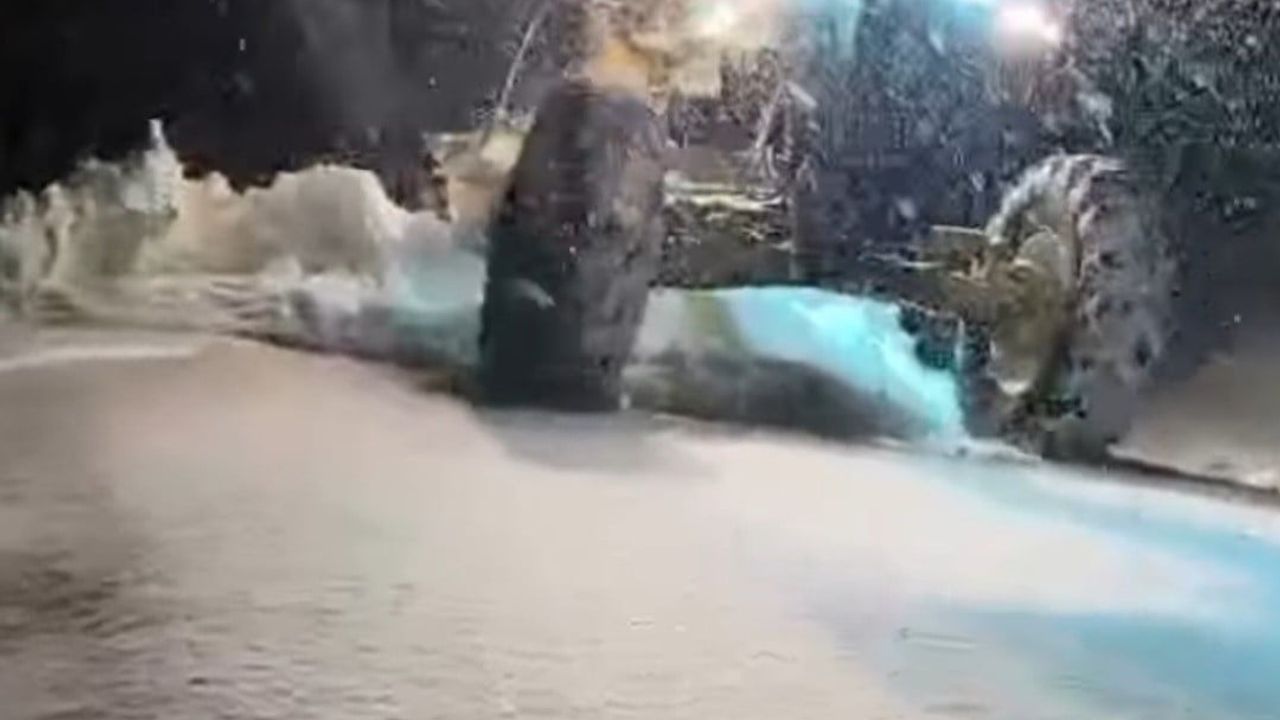 Karabük'te Kar Yağışı Nedeniyle 26 Köy Yolu Ulaşıma Kapandı