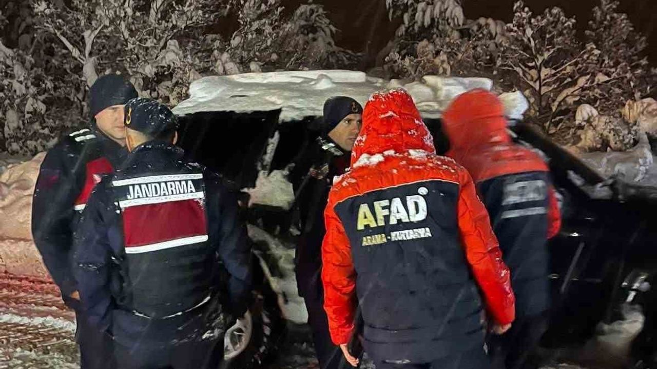 Karabük'te Kar Yağışı Nedeniyle Mahsur Kalanlar Kurtarıldı
