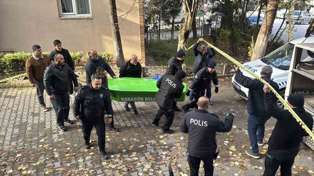 Karabük'te Türkmenistan Uyruklu Genç Yolda Ölü Bulundu
