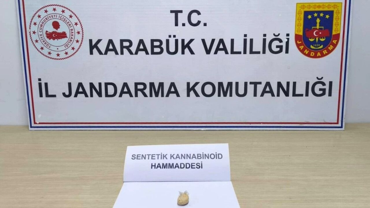 Karabük'te Uyuşturucu Operasyonu: 70 Sentetik Hap Ele Geçirildi