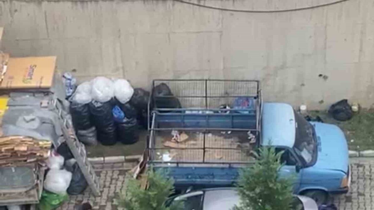 Karabük'te Zabıtalara Saldırı: Karton Istifleyen Anne ve Oğluna Ceza