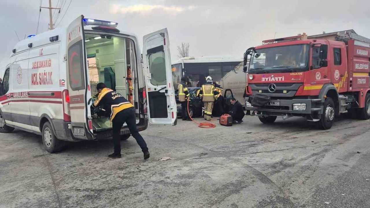 Karaman'da Trafik Kazası: 2 Yaralı