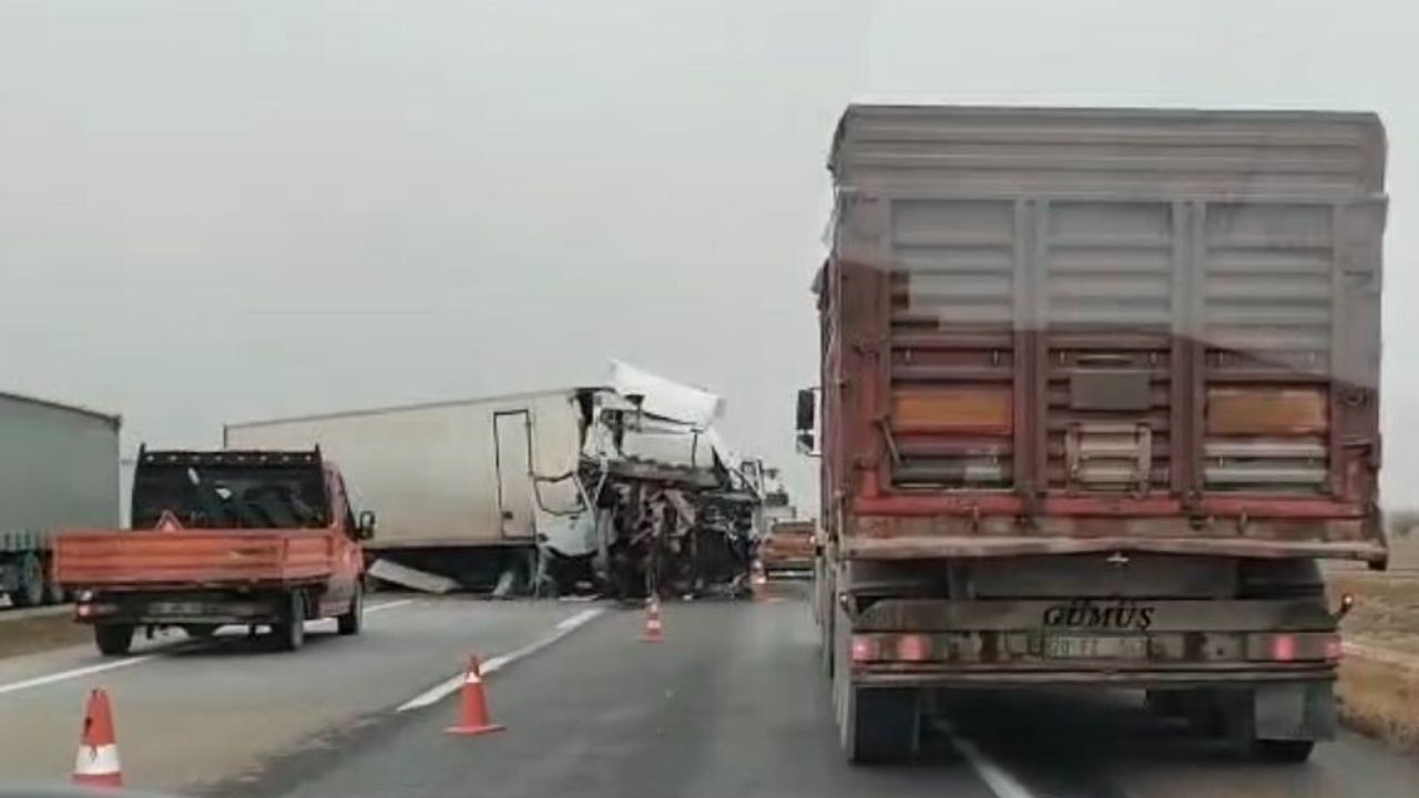 Karapınar'da Tır Kazası: 1 Yaralı