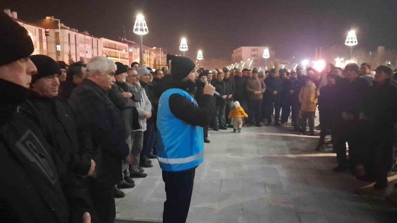 Karapınar'dan Umre Yolcularına Dualarla Uğurlama