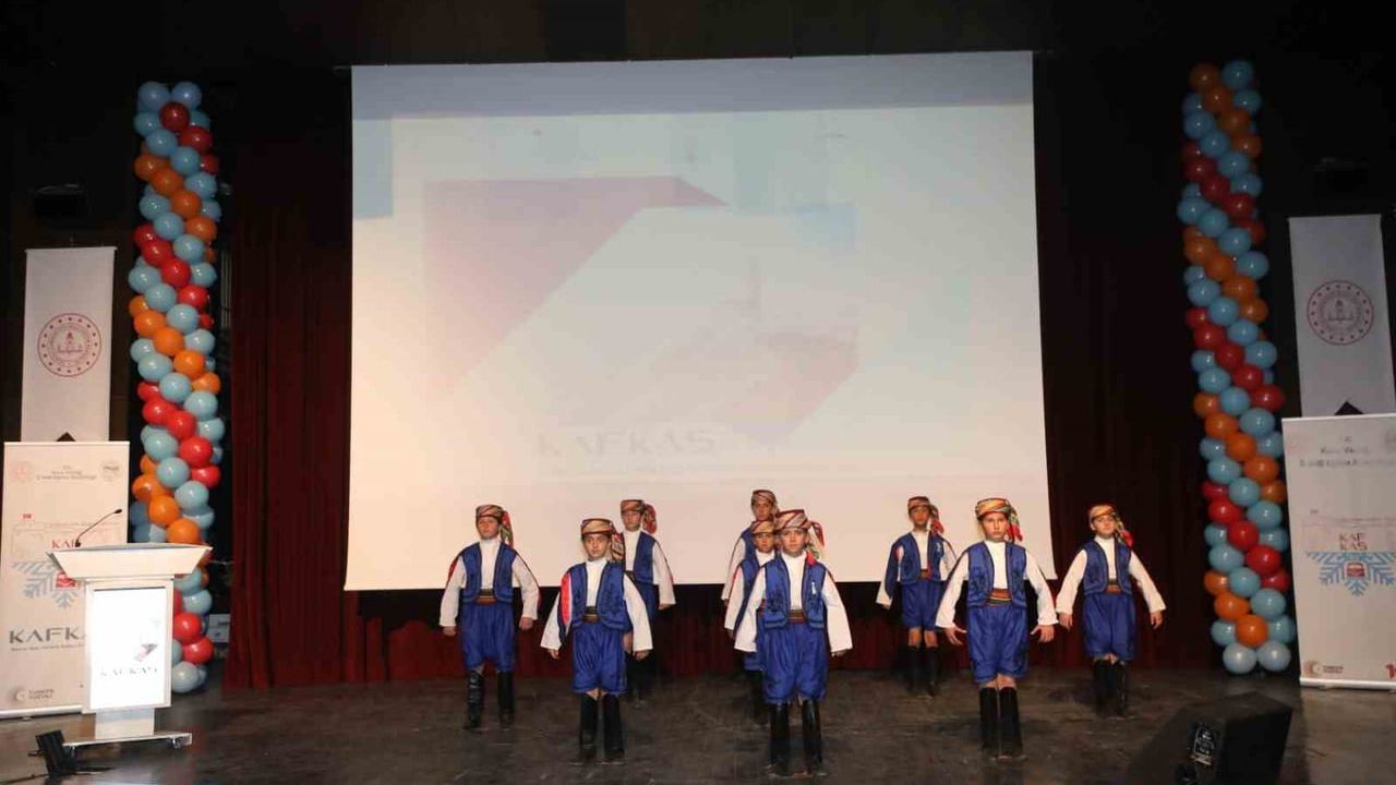 Kars'ta En Fazla Kitap Okuyanlar Ödüllendirildi