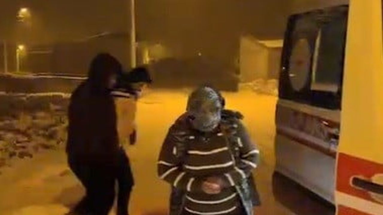 Kars'ta Kar Yağışı, Sağlık Ekiplerini Seferber Etti