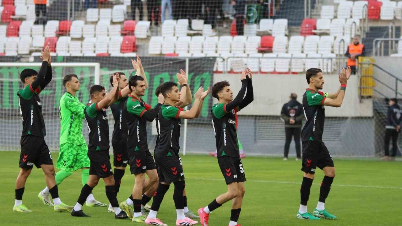 Karşıyaka, Bornova 1877'yi 3-1 Yenerek Galip Geldi