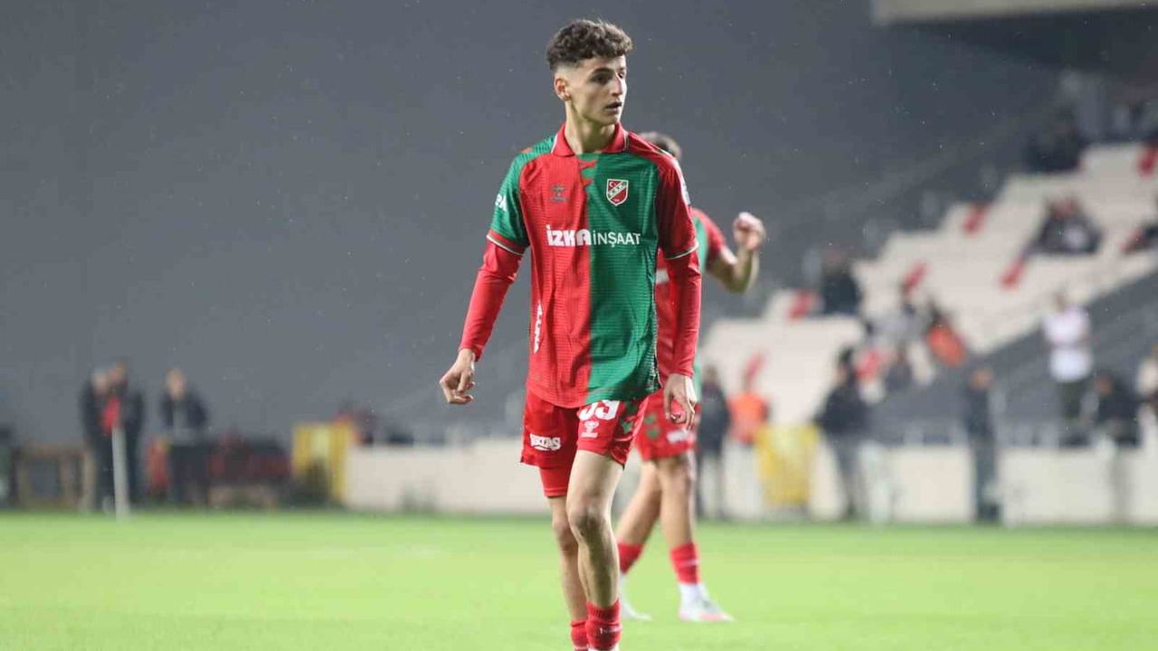 Karşıyakalı Genç Yıldız Adem Yeşilyurt'a Yurt Dışından Talipler Var