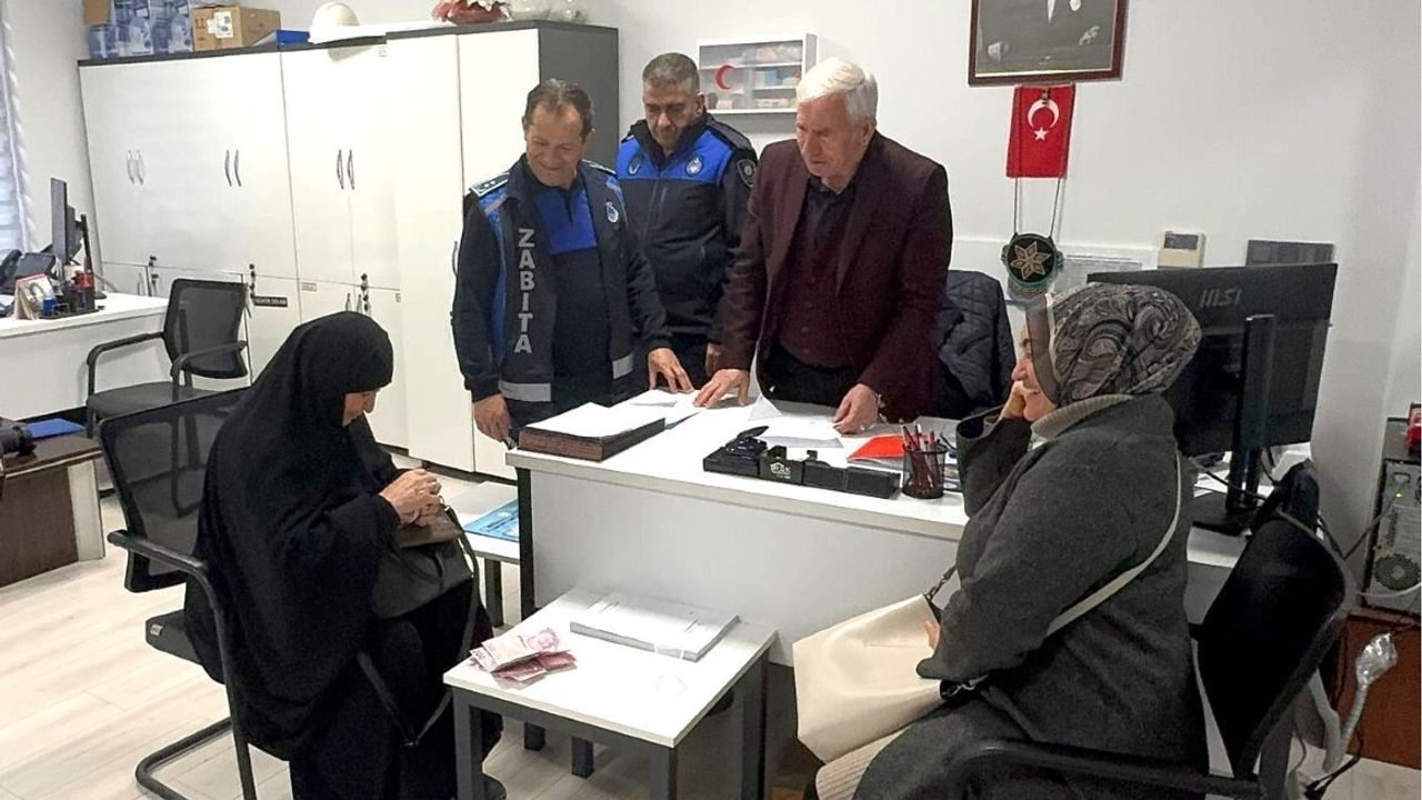 Kartepe'de Zabıta Ekipleri Duyarlı Davranış Sergiledi