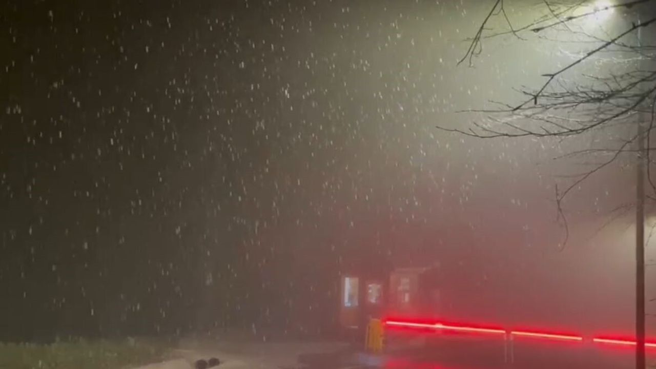 Kartepe Kuzuyayla’da Kış Neşesi: Kar Yağışı Başladı