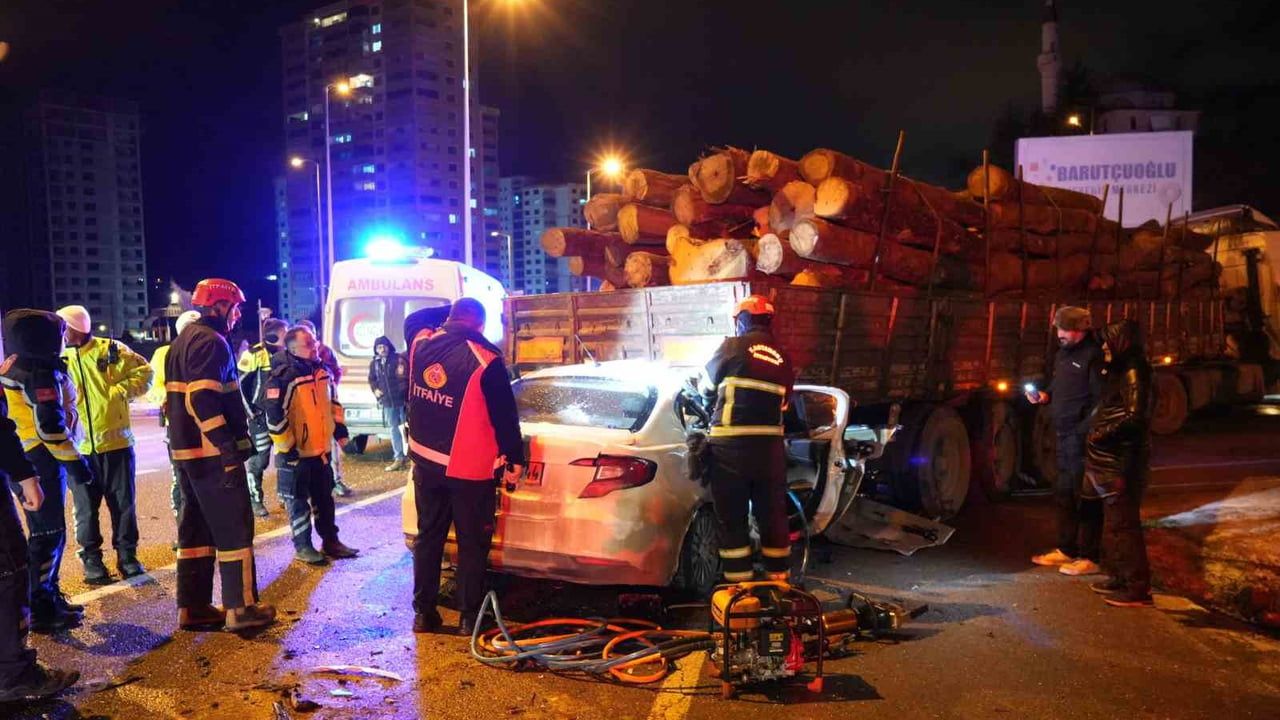 Kastamonu'da Feci Kaza: 1 Ölü, 2 Yaralı