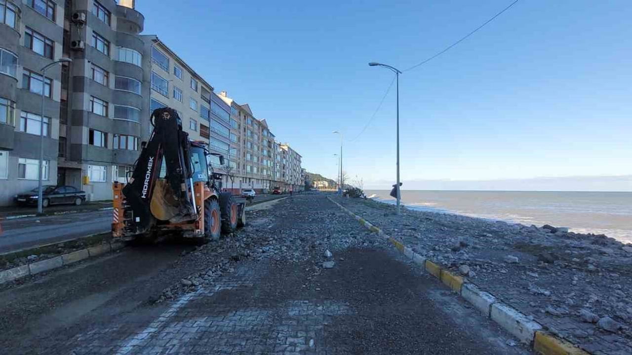 Kastamonu'da Fırtına Sonrası Sahil Hasarı