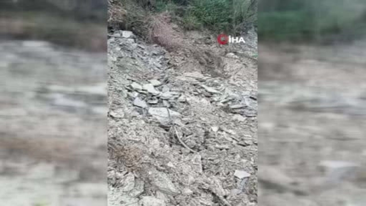 Kastamonu'da Heyelan: Sahil Yolu Ulaşıma Kapandı