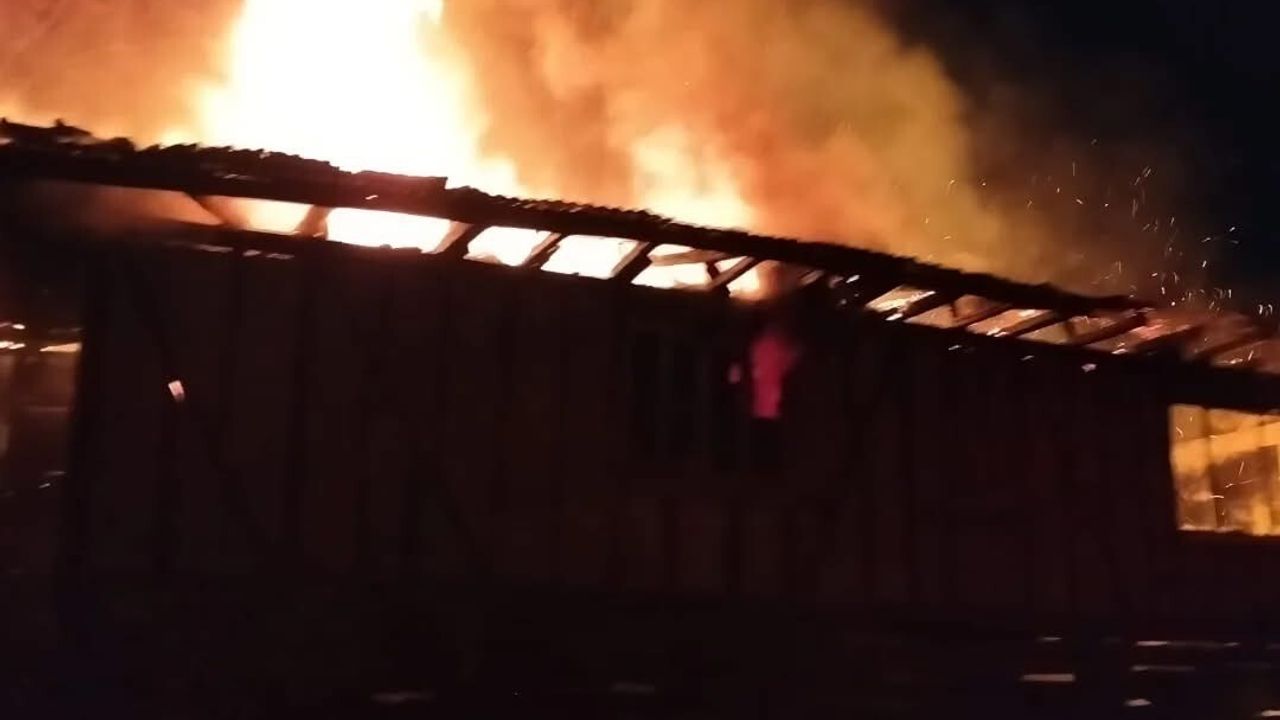 Kastamonu'da Yangın Felaketi: Ahşap Ev Küle Döndü