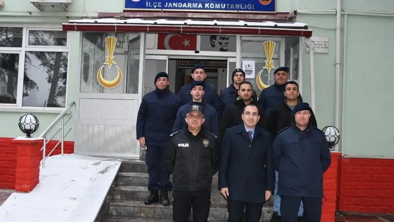 Kaymakam Özdemir'den Emniyet ve Jandarmaya Destek Ziyareti