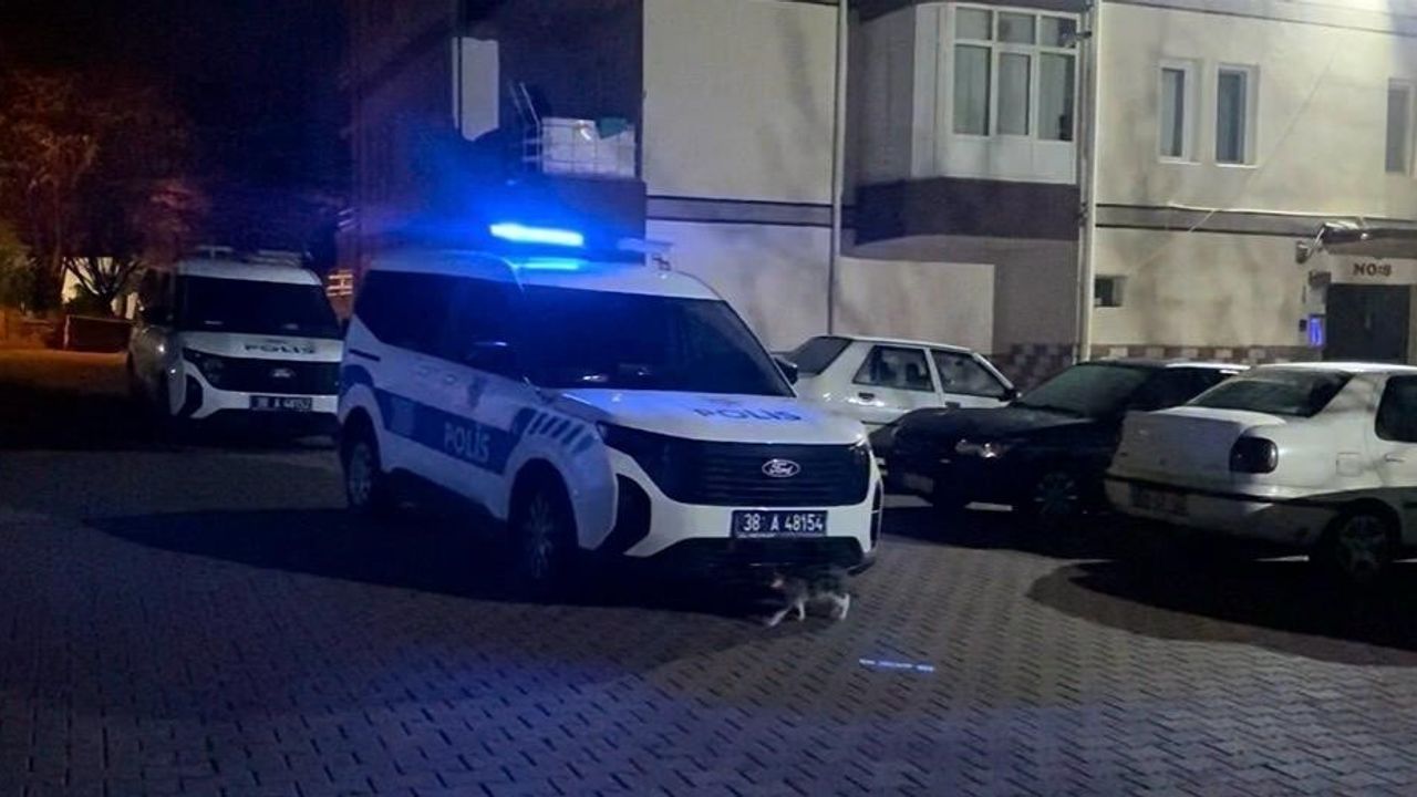 Kayseri’de Bıçaklı Kavgalarda İki Yaralı