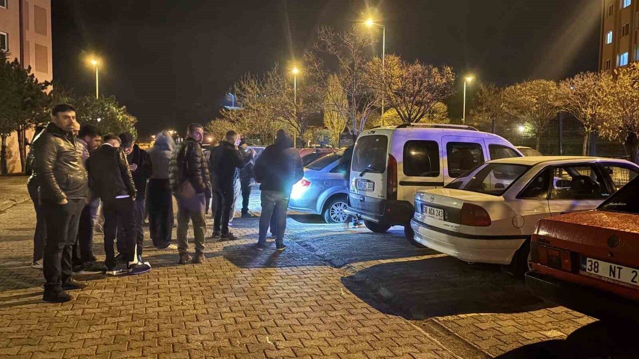 Kayseri'de Otoparkta Gizemli Lastik Kesme Olayı