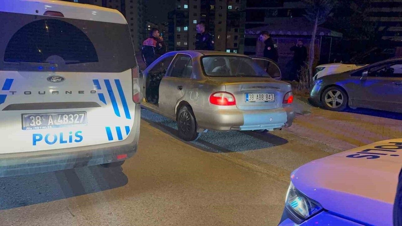 Kayseri'de Polise Çarparak Kaçan Şahıslar Yakalandı
