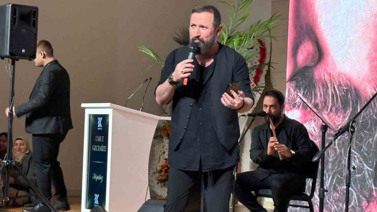 Kayseri'de Talha Bora Öge'nin Konseri Coşkuyla Gerçekleşti