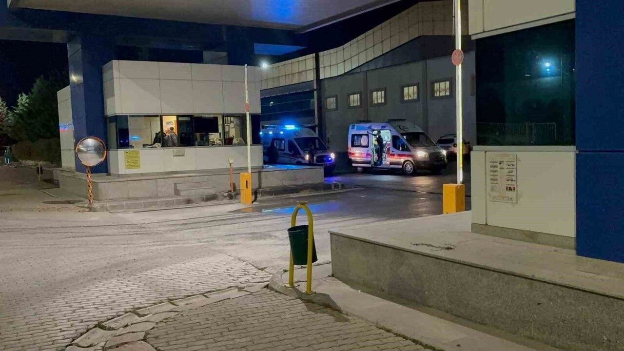 Kayseri'de Tavuk Pilavı Sonrası 30 İşçi Hastaneye Kaldırıldı