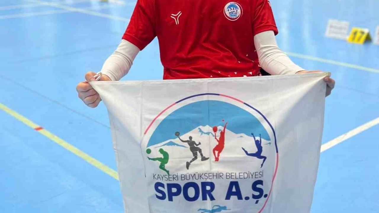 Kayseri’den Paralimpik Okçuluk Milli Takımı'na İki Sporcu