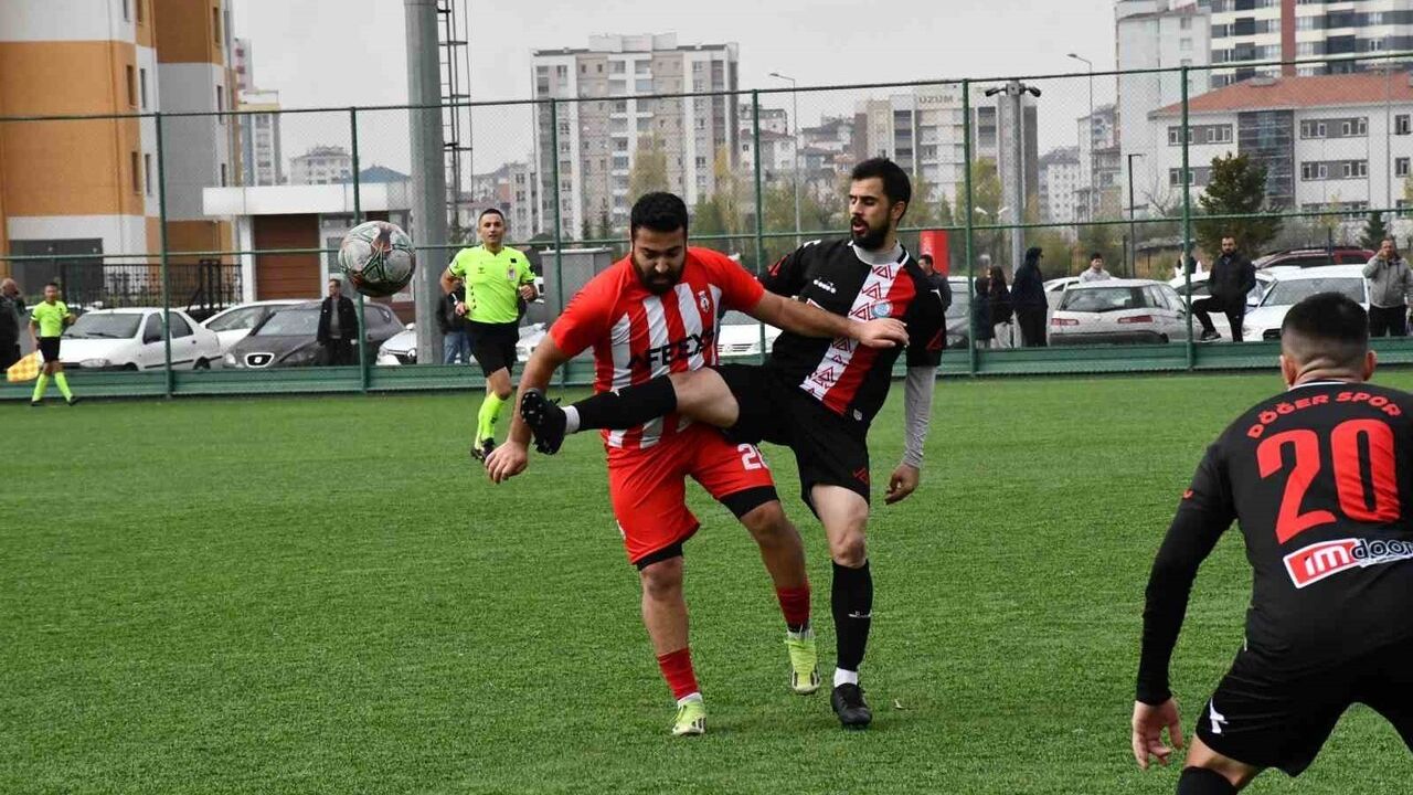 Kayseri Süper Amatör Küme'de Kayseri Şekerspor Zirvede