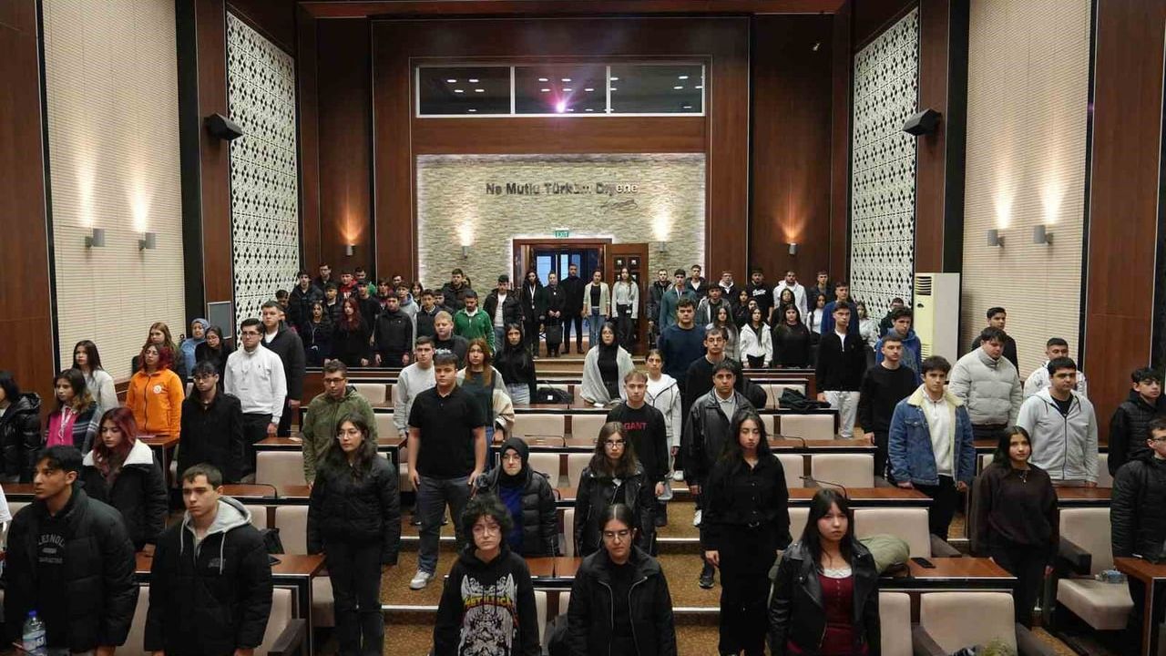 Keçiören Belediyesi'nden Stajyerlere Sağlık Eğitimi