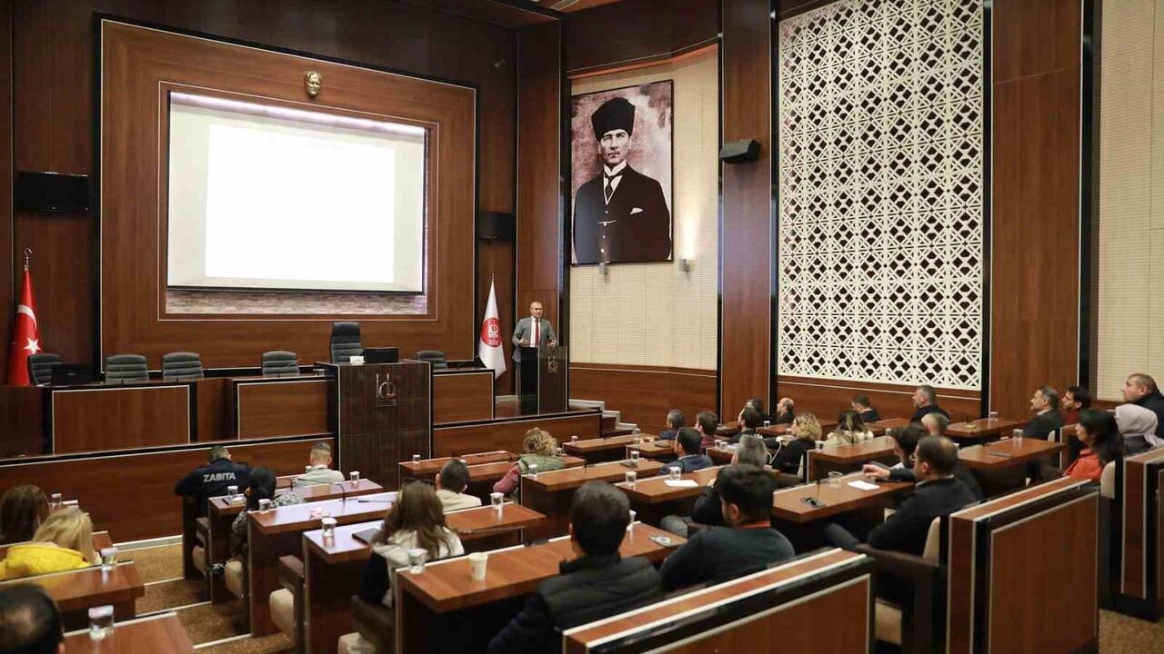 Keçiören Belediyesi'nden Taşınmaz Mal Yönetimi Eğitimi