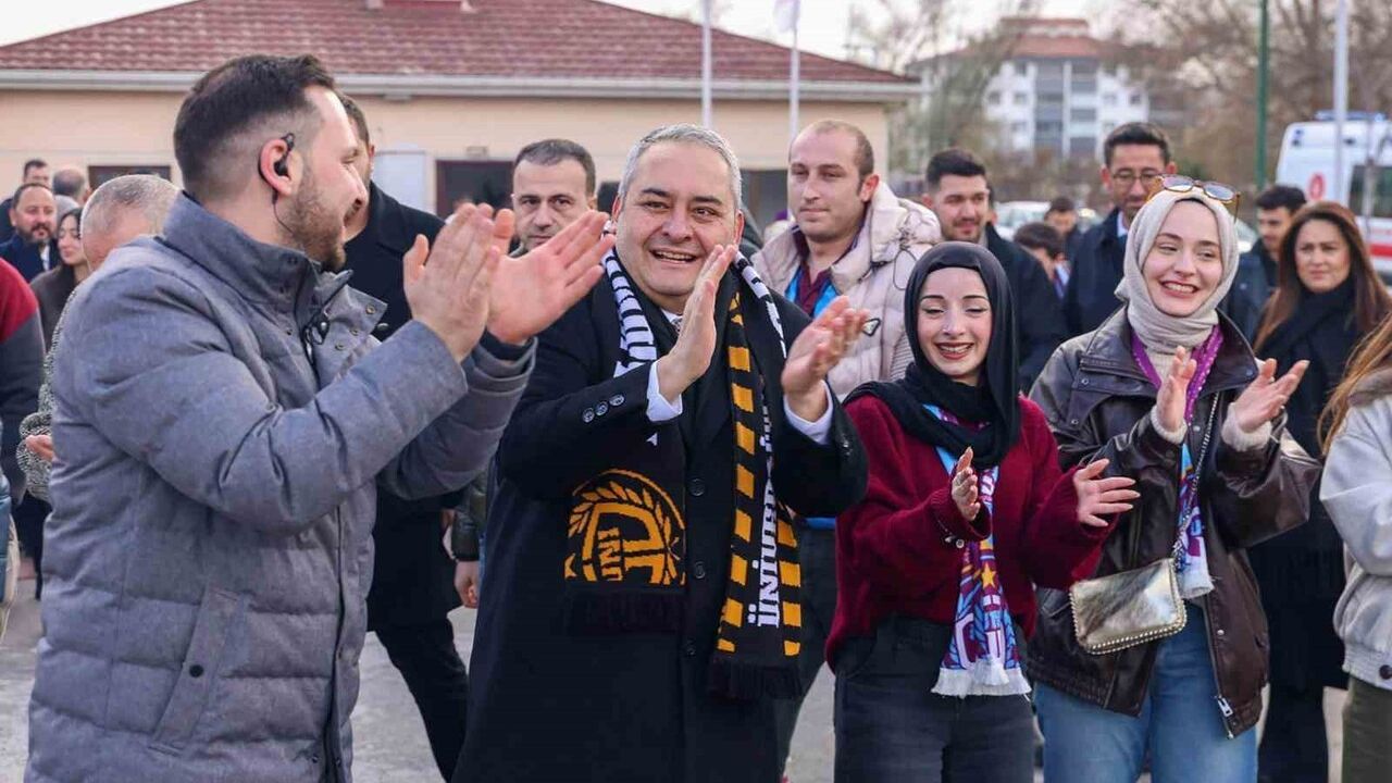 Keçiören'de Coşkulu Horon Festivali