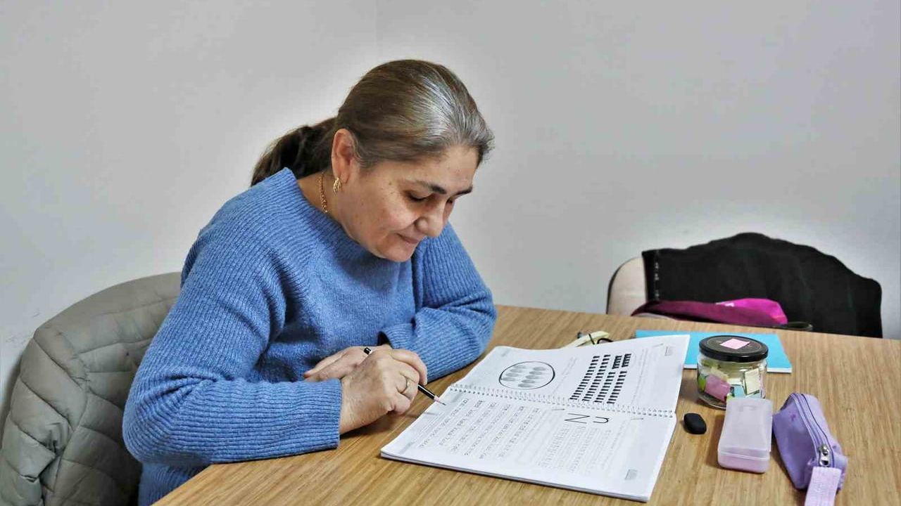 Keçiören'de Okuma Yazma Kursları Devam Ediyor
