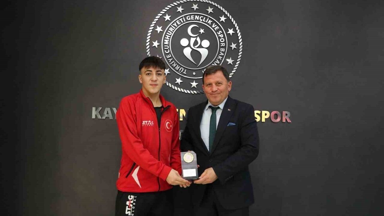 Kenan Eren Kahraman, Ali İhsan Kabakcı'yı Ziyaret Etti