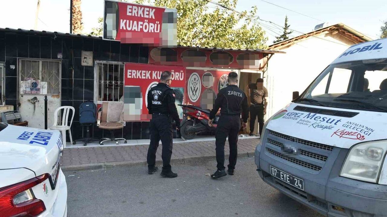 Kepez'de Berber İş Yerlerine Denetim Yapıldı