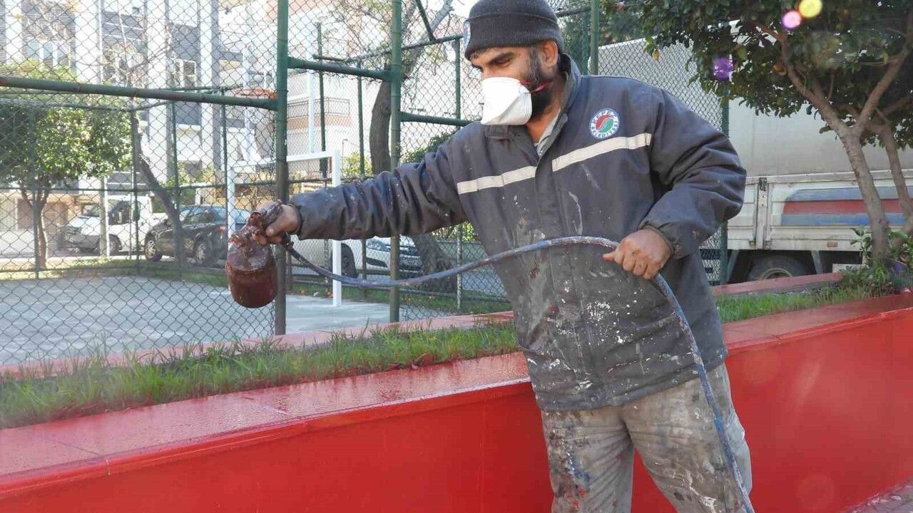 Kepez'de Şehit Öğretmen Sadettin Küçük Parkı Modernleştirildi