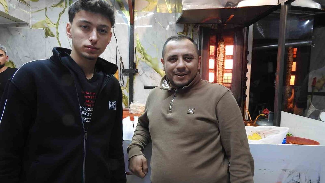 Kilis'te 'Kadir Baba' Akımı Esnafı Canlandırdı