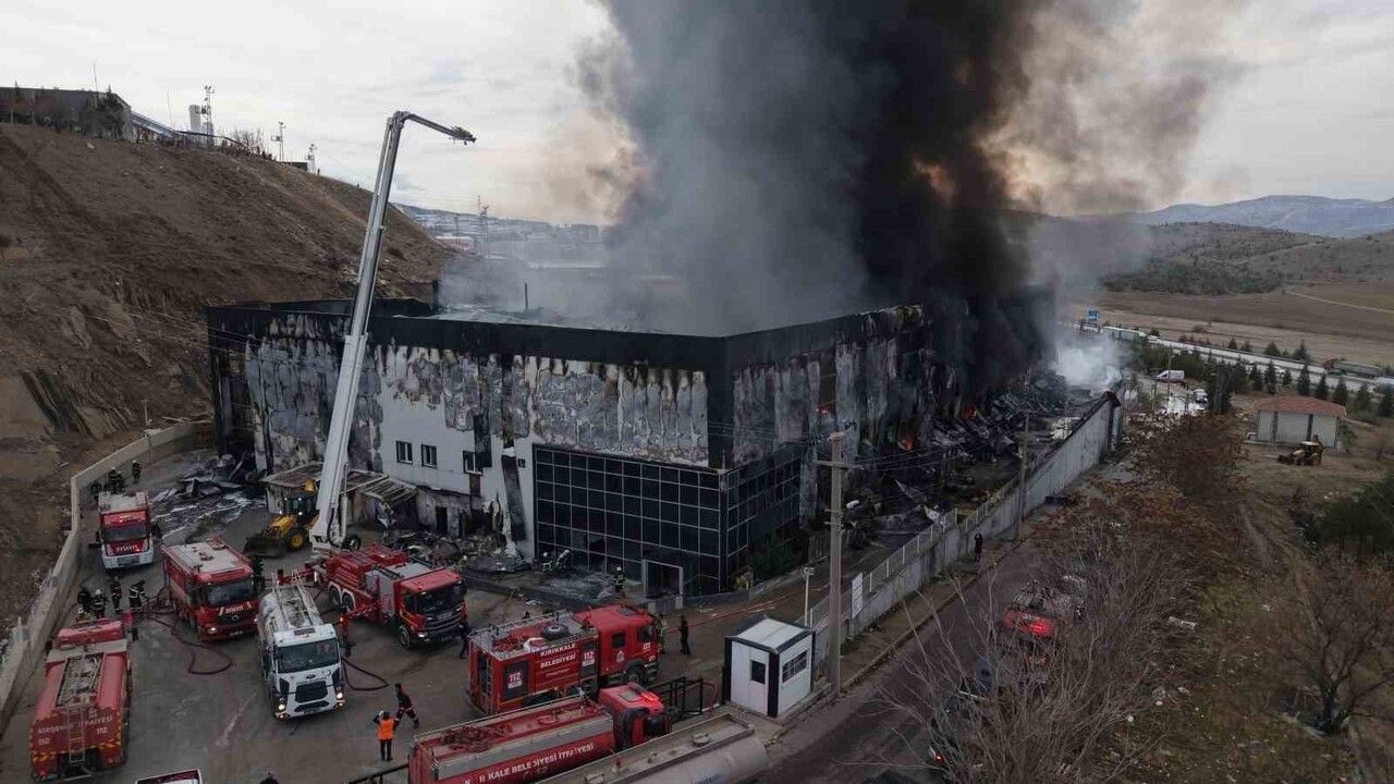 Kırıkkale’daki Kimya Fabrikasında Yangın Kontrol Altına Alındı