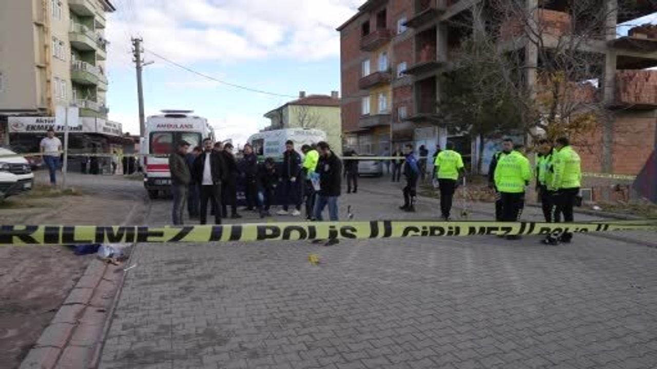 Kırıkkale'de Kamyonun Çarptığı Kadın Hayatını Kaybetti