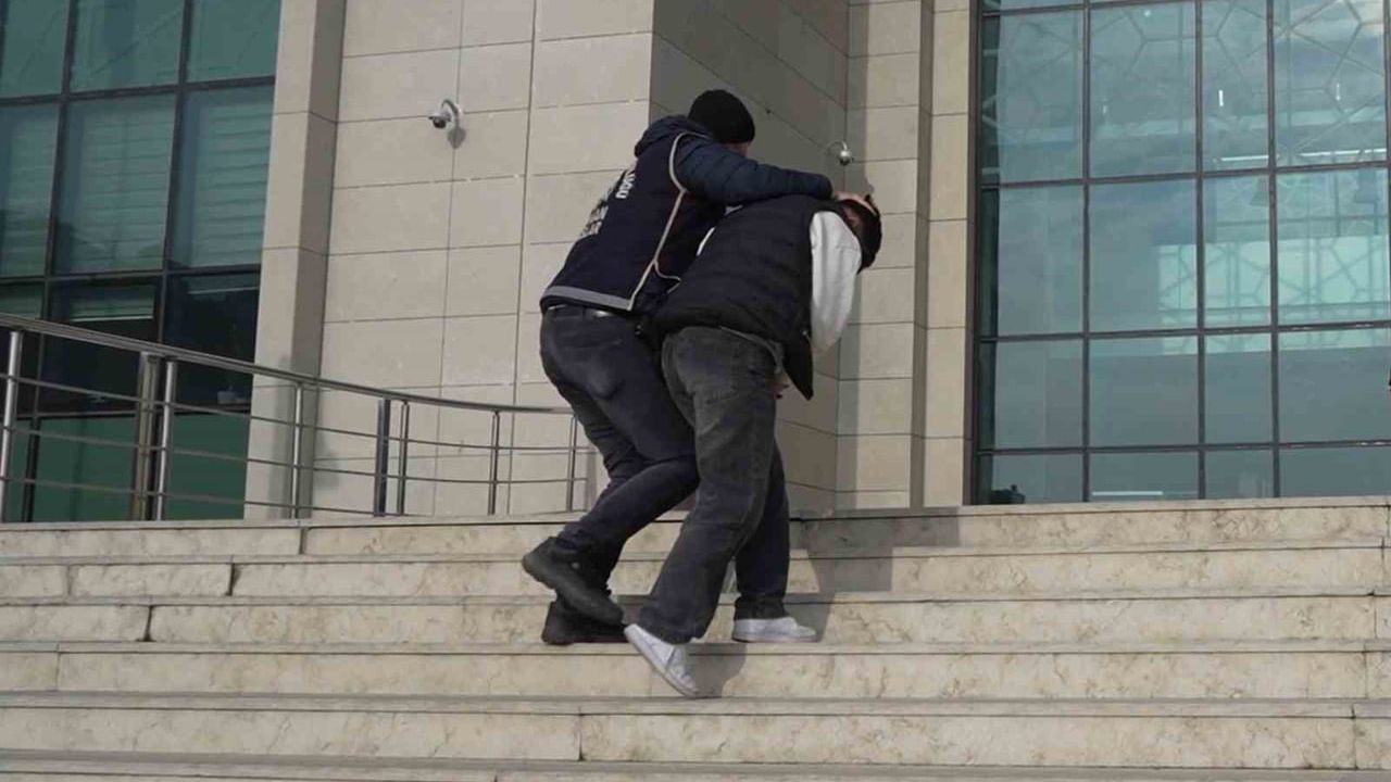 Kırıkkale'de Şantaj ve Gasp Olayı: gençten 100 bin lira istediler