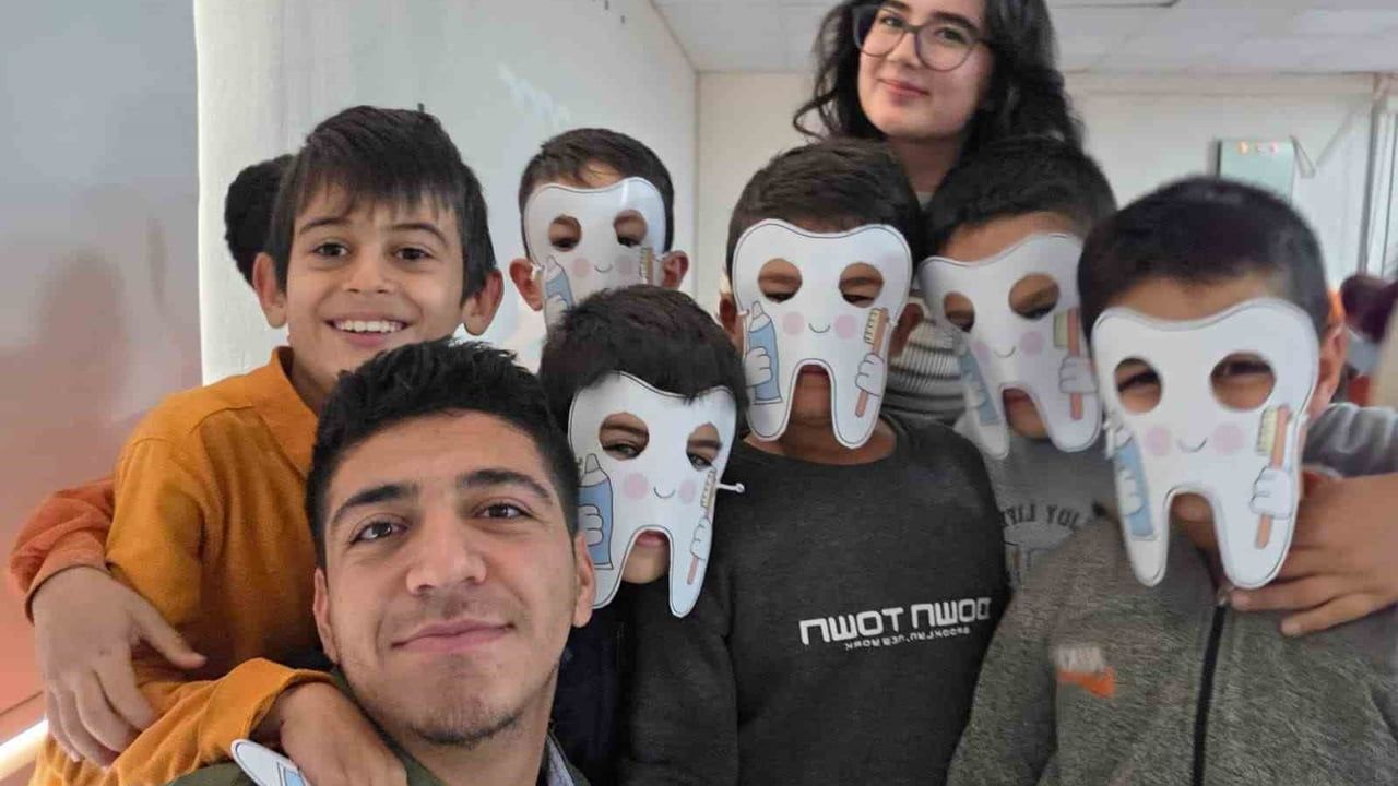 Kırşehir'de İlkokul Öğrencilerine Diş Sağlığı Eğitimi Verildi