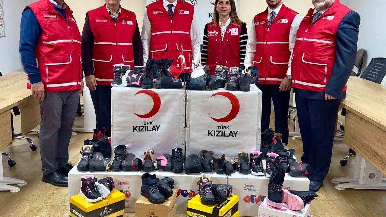 Kışlık Ayakkabı Kampanyası: Türk Kızılay'dan İyilik Çağrısı