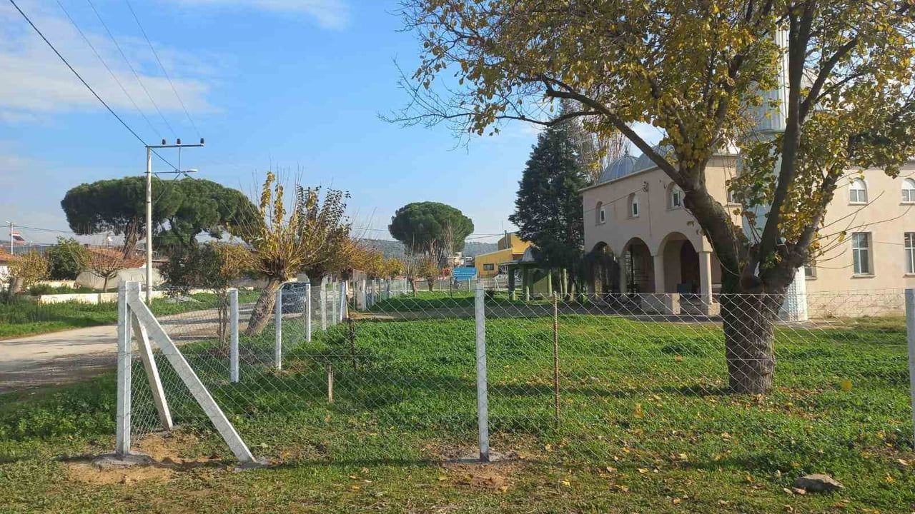 Kızılcapınar Camii Çevre Düzenlemesi Tamamlandı