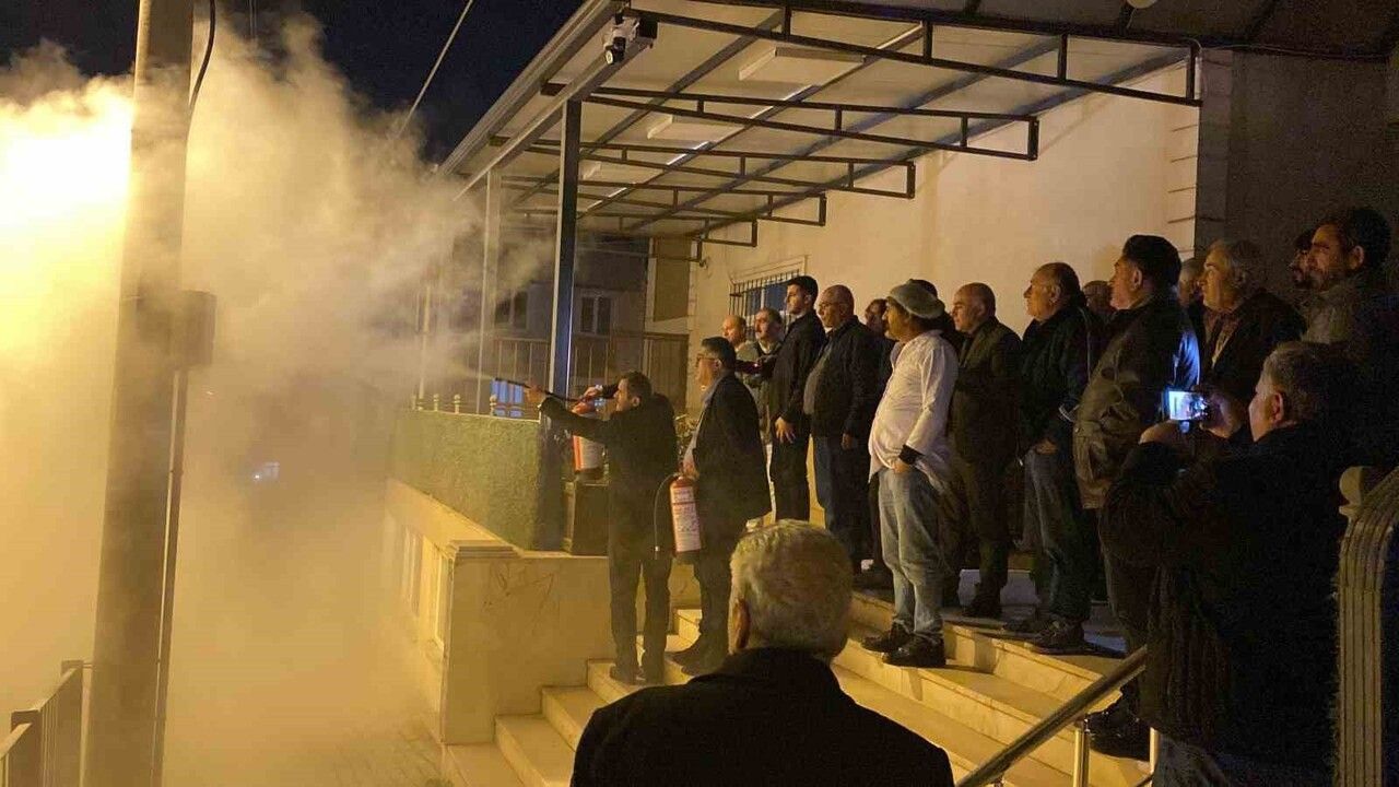 Kocaeli Cemevinde Elektrik Panosu Patladı