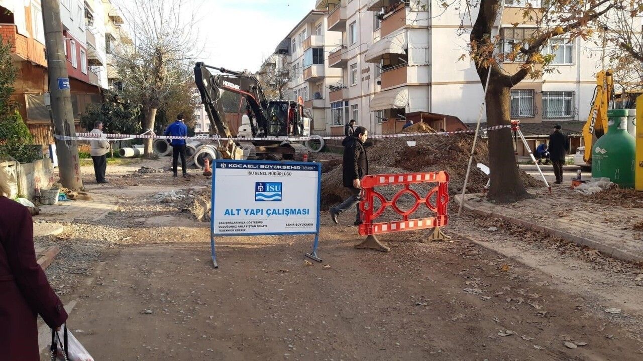 Kocaeli'de Altyapı Çalışması Sırasında Doğalgaz Borusu Patladı